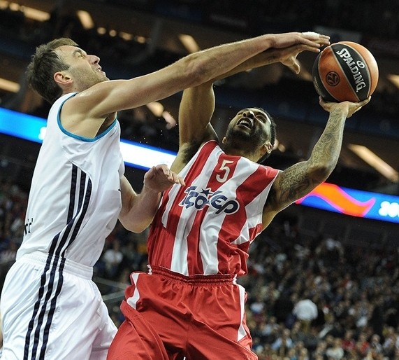 一传一射助马竞客场逆转埃因霍温，瑟洛特当选全场最佳球员（瑟洛特一传一射助马竞客场逆转击败埃因霍温，荣膺全场最佳）