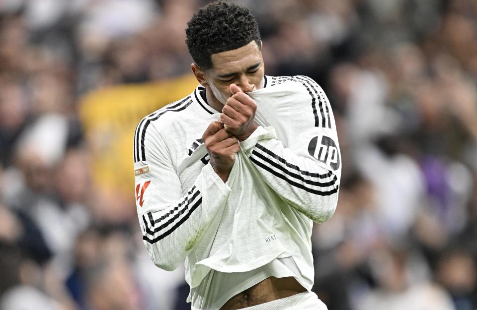 内马尔那些骚操作名场面瞬间，不愧是把任加足球发扬光大球星之一（内马尔那些炫技高光瞬间，美丽足球的代表之一）