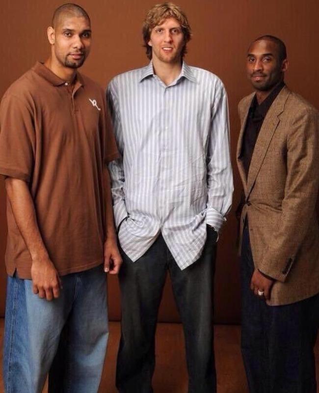 逆天，挪威甲门将点球大战一脚将摆好的球踢走以干扰对方（点球大战离谱一幕：挪甲门将故意将摆好的球踢走干扰对手）