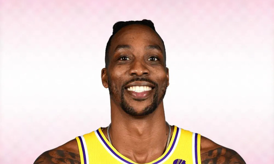 TA：因与阿隆索关系紧张，维尼修斯上月底告知老佛爷不想续约（TA：因与阿隆索关系不佳，维尼修斯上月底已告知弗洛伦蒂诺无意续约）