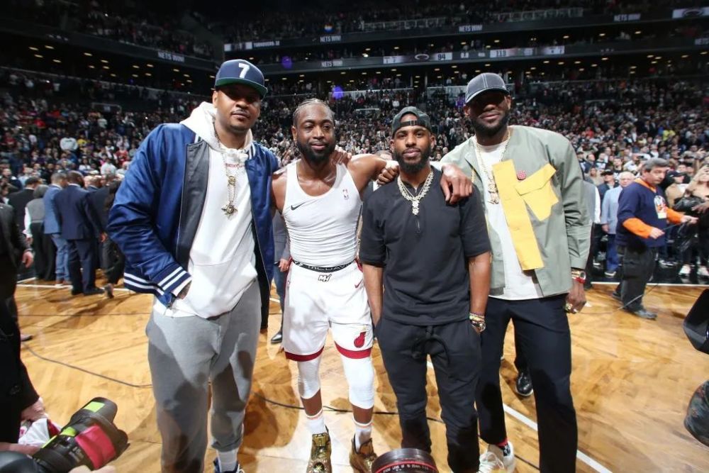 王钰栋新经纪公司：曾代理莱万、拜尔，旗下球员多在德国、瑞士踢球（王钰栋加盟新经纪：曾服务莱万、拜尔，客户多在德瑞联赛效力）