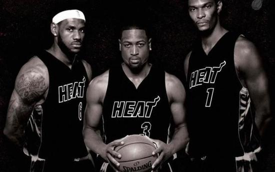 英媒：伯恩茅斯有意冬窗引进阿克，水晶宫同样关注这名荷兰国脚（英媒：伯恩茅斯计划冬窗求购阿克，水晶宫也在关注这名荷兰国脚）