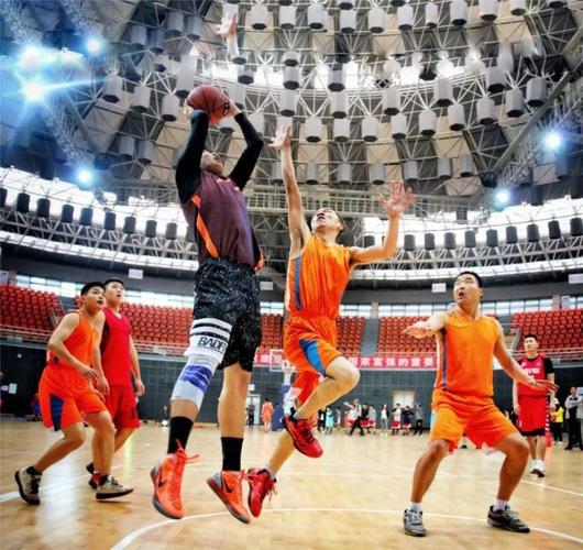 福克斯：哈珀和卡斯尔非常无私，我们还有更大的目标要去实现（福克斯称赞哈珀与卡斯尔的无私：我们瞄准更高目标）