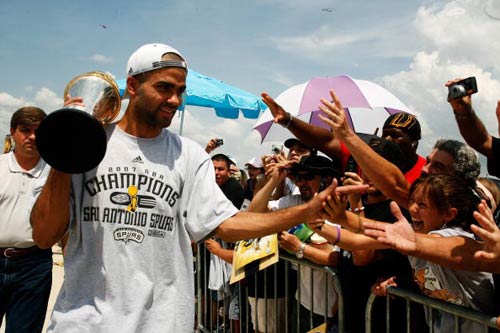 云南广电：玉溪出台政策，云南玉昆有望获得2100万元扶持资金（云南广电：玉溪发布新政，云南玉昆或获2100万元扶持资金）