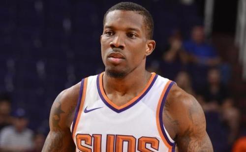 记者：阿隆索最近两天小范围会面球员，试图拉近彼此的距离（记者：阿隆索近两日小范围与球员交流，力求拉近关系）