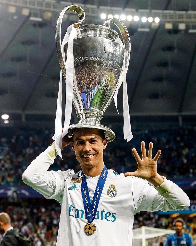 欧冠进球榜更新：莱万连续进球,（欧冠射手榜最新：莱万连场破门）