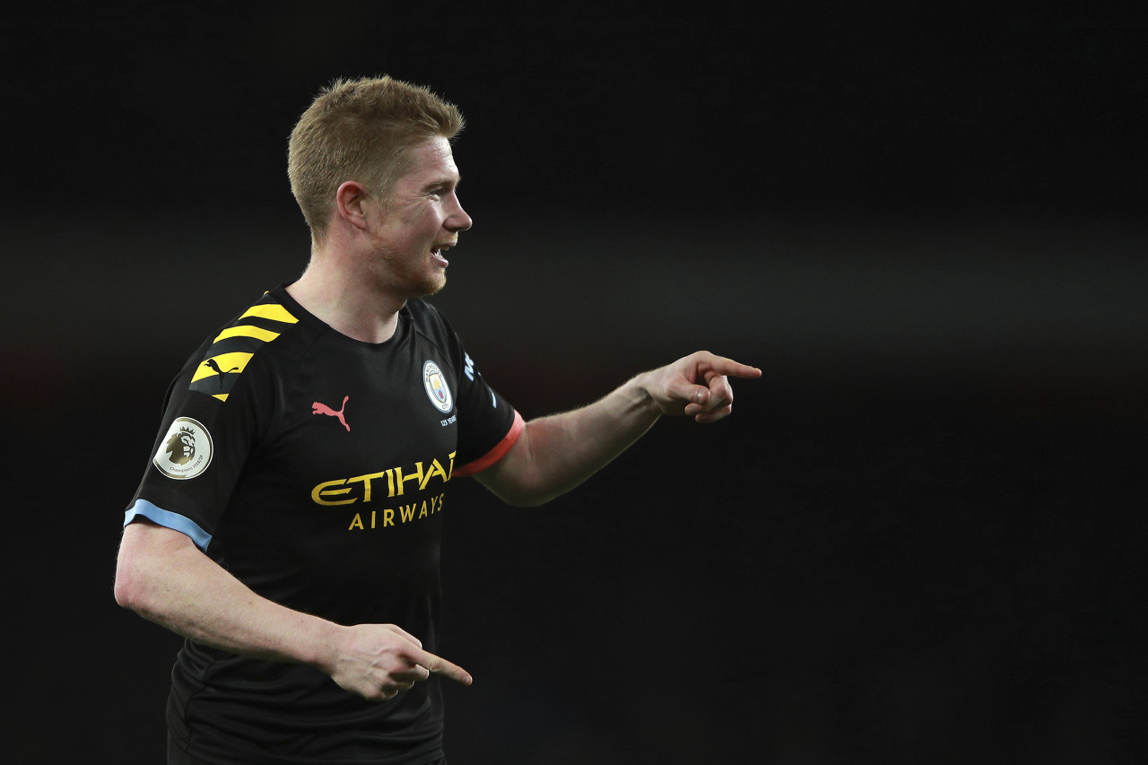 德隆：詹姆斯对东契奇无感，而且他不太愿意留在湖人（德隆爆料：詹姆斯对东契奇兴趣不大，留守湖人意愿不强）