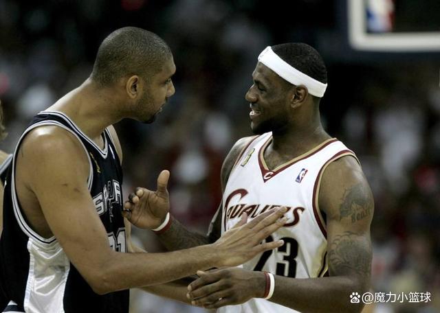 约基奇失误引发争议，掘金球员反抢展现决心（约基奇失误引热议，掘金众将反抢体现斗志）