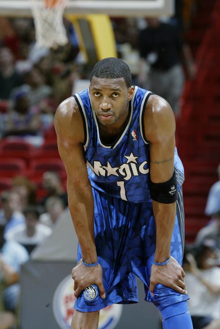 勇记：库里将在下一场勇士对阵森林狼的比赛中迎来复出（据勇士记者报道，库里将于下一场对阵森林狼的比赛复出）