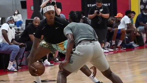 拜仁锋线浪费机会过多（拜仁锋线错失良机频频）