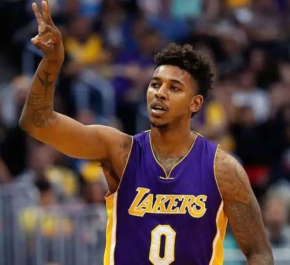 格策：世界杯绝杀阿根廷的那一刻靠的是本能；梅西是我的偶像（格策：世界杯决赛制胜球靠直觉完成，梅西始终是我偶像）