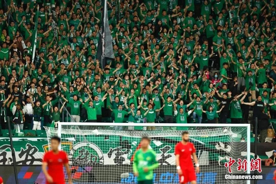 世界杯裁判名单公布，中国裁判再次入选（世界杯裁判名单出炉，中国裁判再度入围）